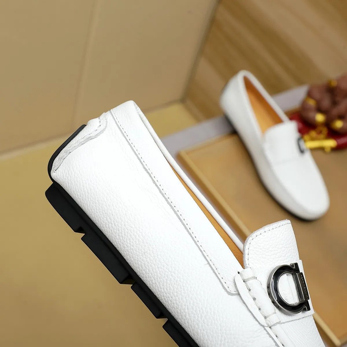 Men's shoes 💰360 🕷🕷【Ferragamo】Ferragamo Popular fashionable casual slip-on shoes🇨🇳Official website counter 1:1 production, original mold opening💯Good quality visible, imported high-end first-layer calfskin, luxurious pigskin lining🌿Very clear texture, high-quality waterproof, non-slip and wear-resistant outsole🎋High quality and low price, truly handmade🍓Color, code number 38-45